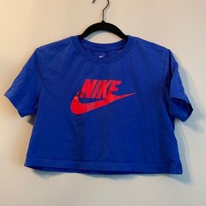 Nike Crop Top